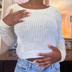 Lululemon Be Present pullover knit cropped sweater!!